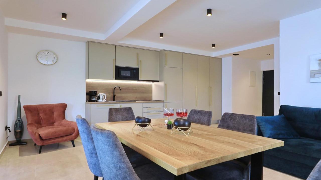 Adastra Apartments ماسلينتسا المظهر الخارجي الصورة